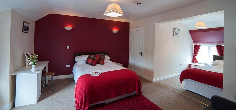 Finn Maccools Public House & Guest Inn Bushmills Bagian luar foto